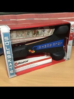 Razor Sole Skate Blue & Black new in box